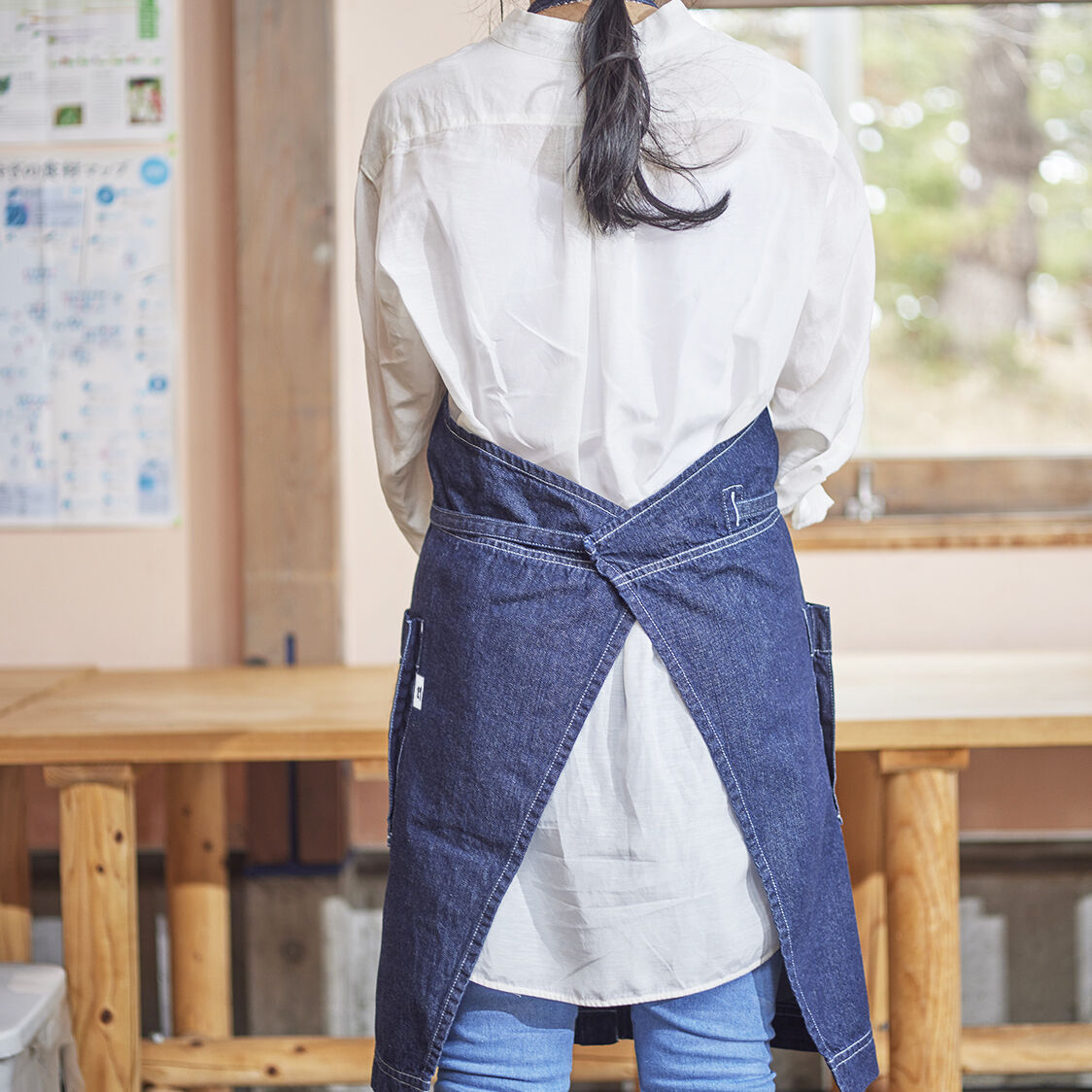激かわ♡ 極美品♡♡ ナイジェルケーボン オイルコーティングデニムエプロン 白ステッチデニムエプロン（インディゴ） | コシェルカフェ