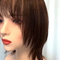 ウィッグに見えない、軽やかな抜け感ショート