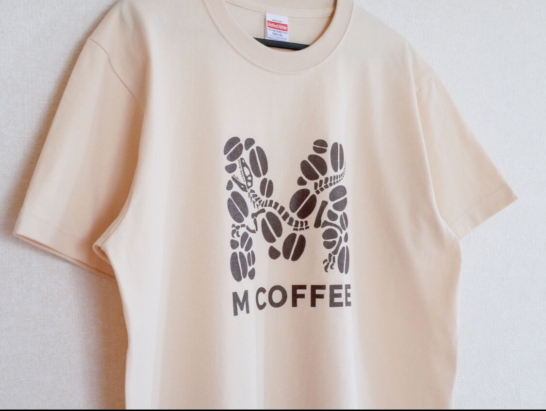 ウマ娘 COFFEE BOSS Tシャツ Lサイズ ベージュ ウマ娘 COFFEE BOSS Tシャツ Lサイズ ベージュ 新品未開封】BOSS×ウマ