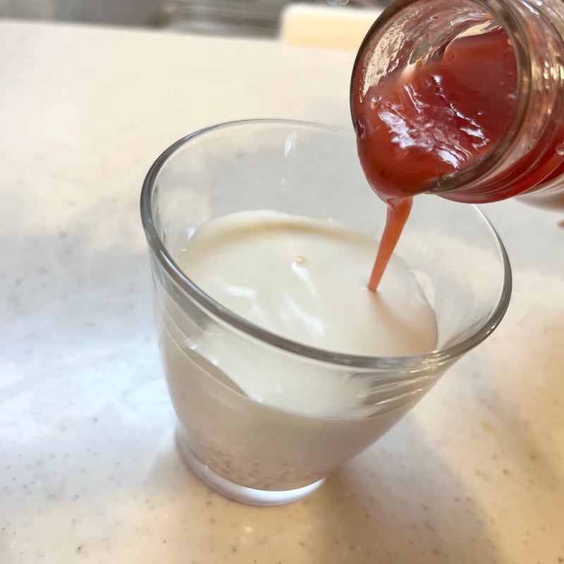 お酢屋さんがつくった さっぱりいちごみるくの素 | 江﨑酢醸造元