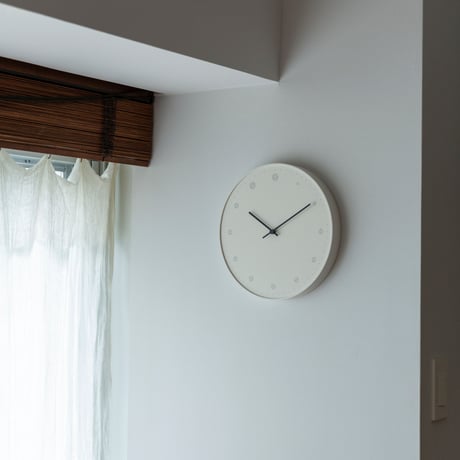 molecule / wall clock
