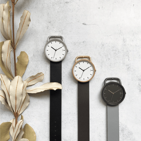 buckle / wrist watch