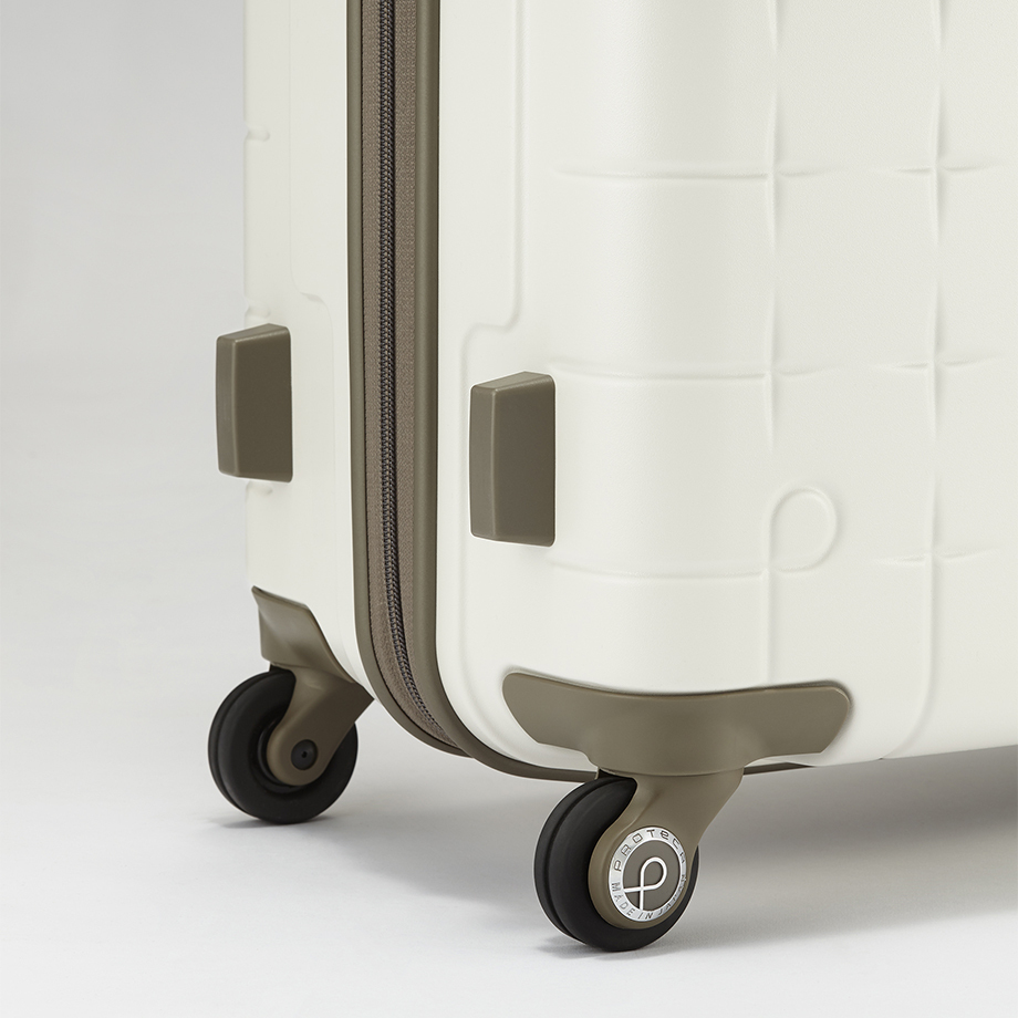 Proteca 360T / suitcase 36L | nendo house Proteca 360T / suitcase 36L | nendo house