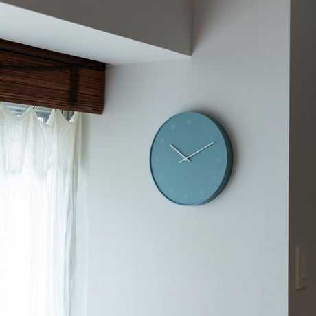 molecule / wall clock