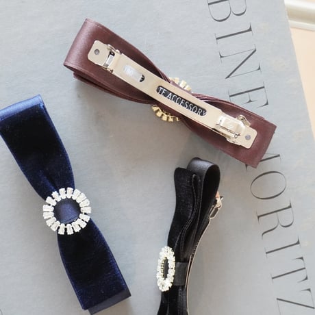 circle point velvet barrette