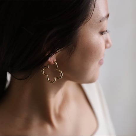 clover hoop pierce/earring
