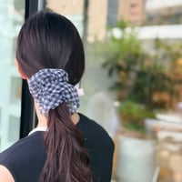 gingham check chouchou