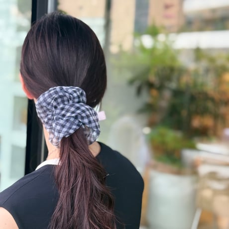 gingham check chouchou