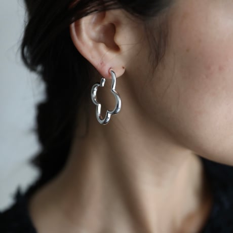 clover hoop pierce/earring