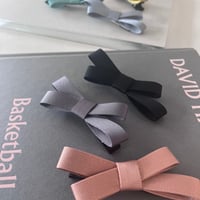 ribbon clip