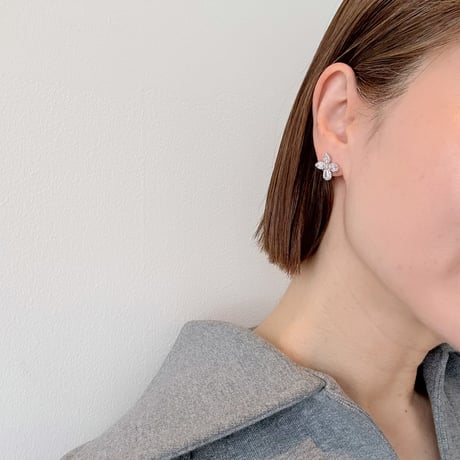 flower bijou pierce