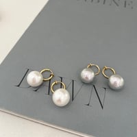 pearl loop earring
