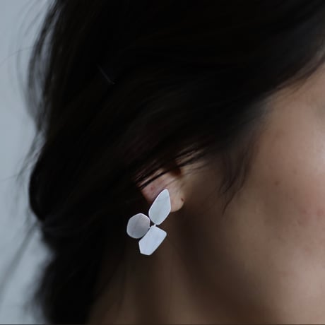flower petal pierce