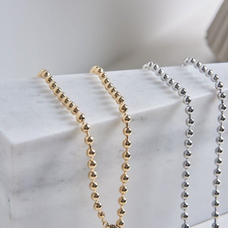 ball long necklace