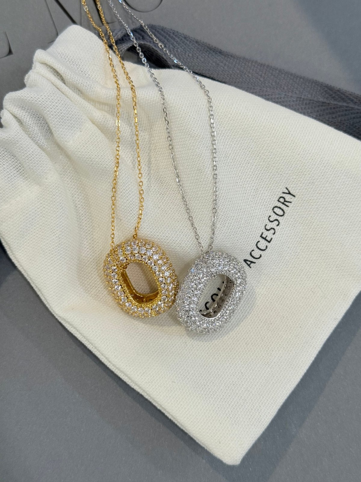 デコルテアクセサリーoval bijou necklace
