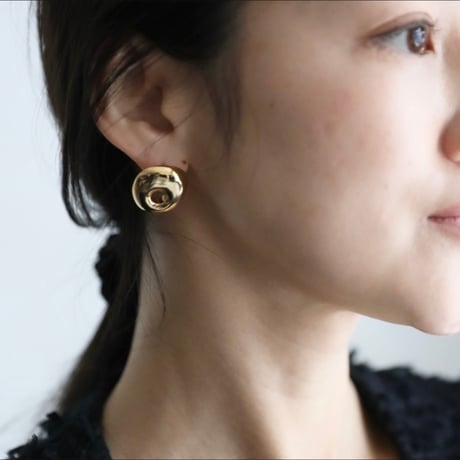 hole square pierce