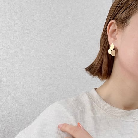 flower petal pierce