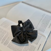 satin square ribbon chouchou