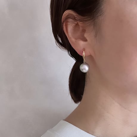 pearl loop earring