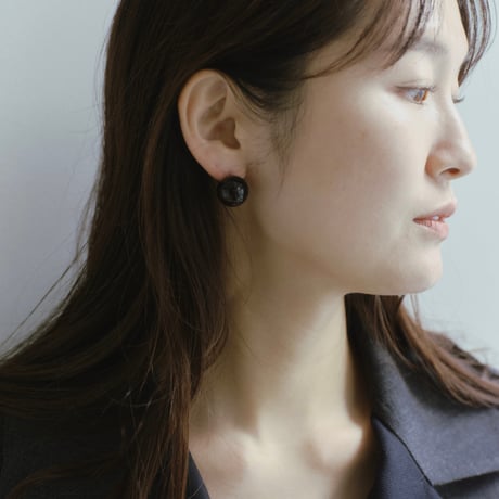 monotone color ball pierce