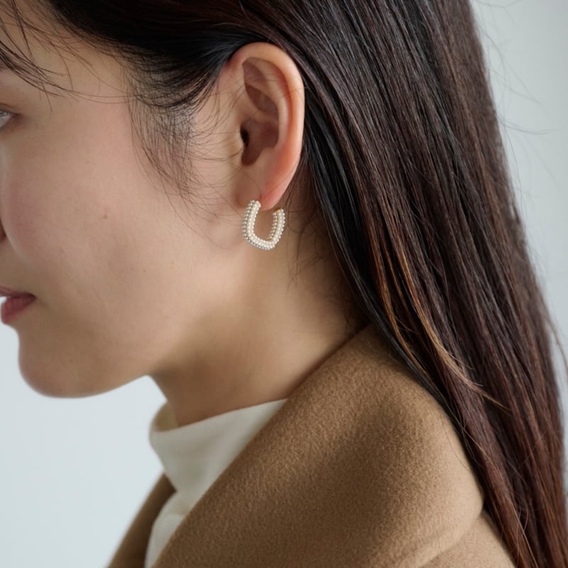 SENTIMENTS NO 462パールと金属のデザインピアス SENTIMENTS NO 462パールと金属のデザインピアス