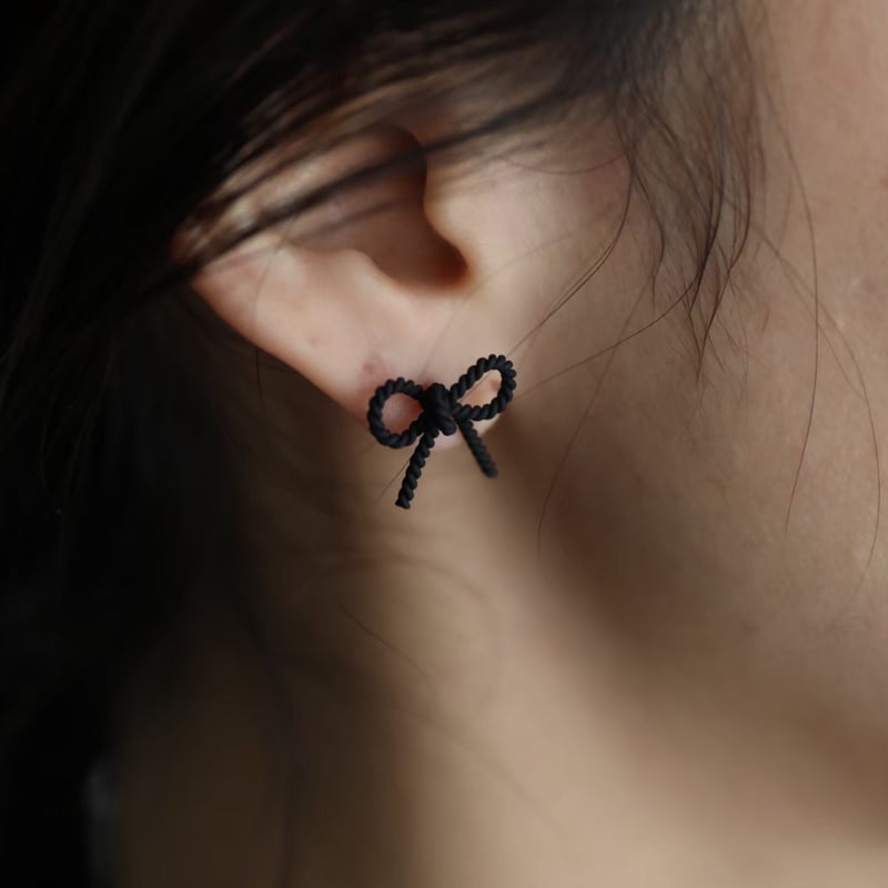 noir ribbon pierce series | DECOLLTE ACCESSORY