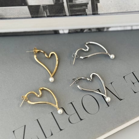 tiny pearl heart pierce