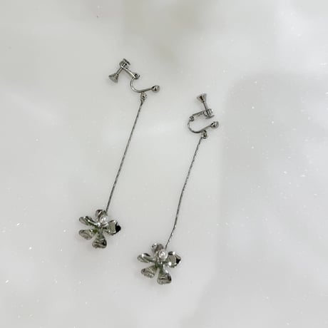 thin flower YURA pierce