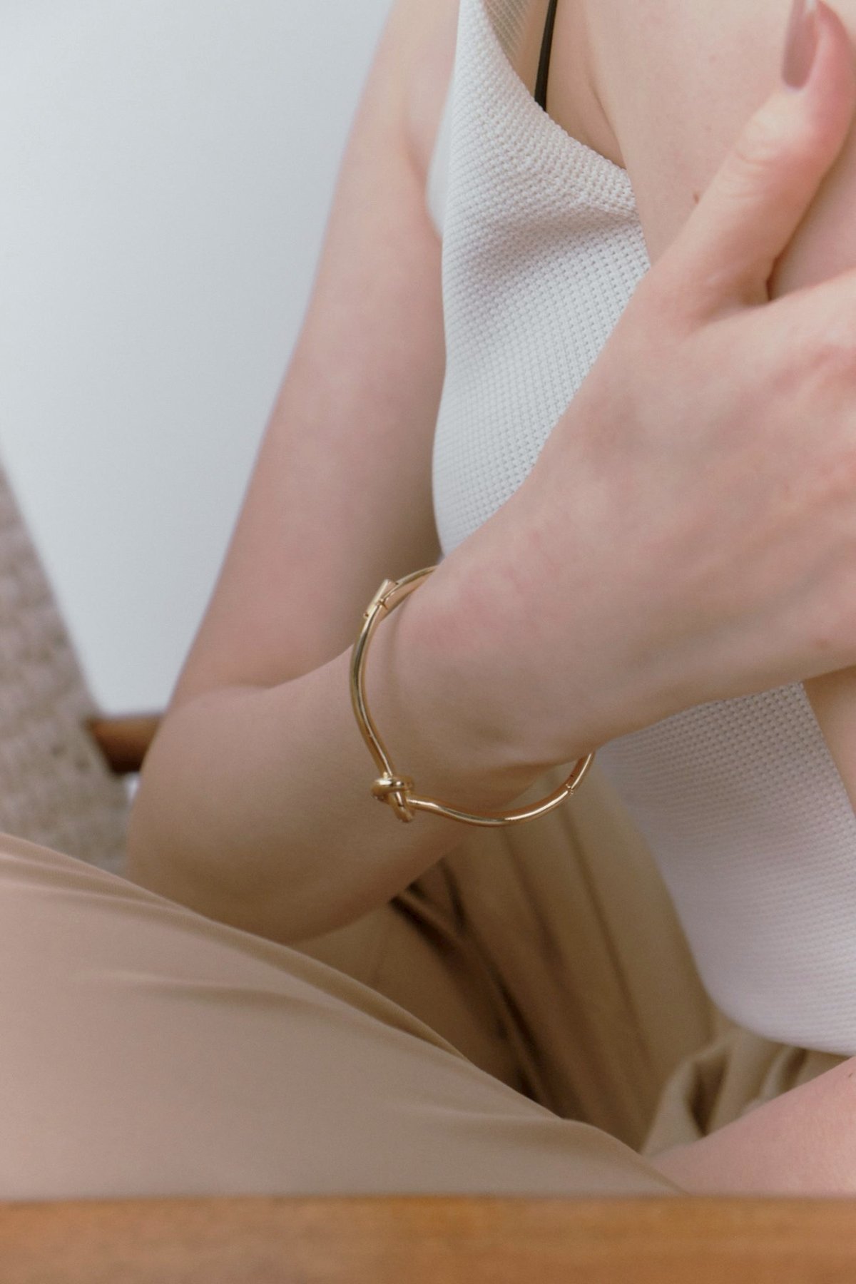 き*ろ様 【美品】CTHY HANEYCOMB BANGLE バングル ブレスレ Gray bangle – CALLMOON