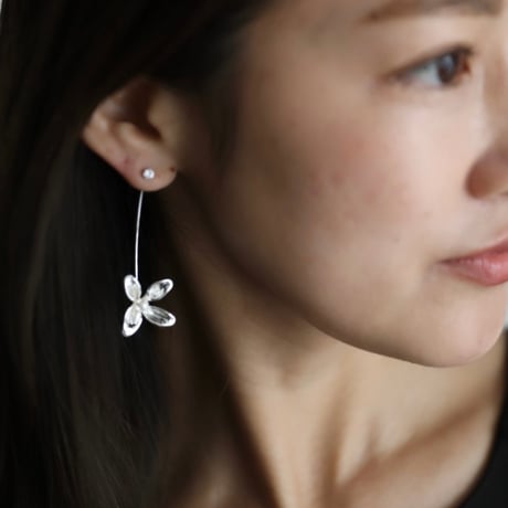 slim flower pierce