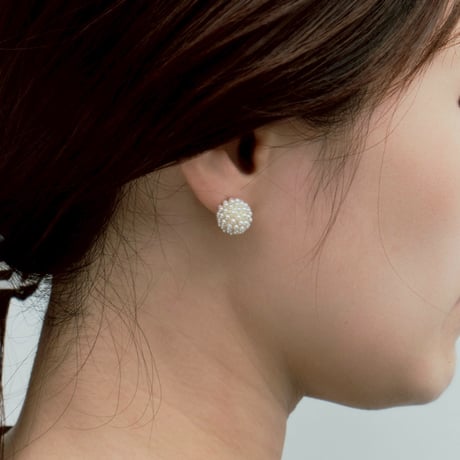 petit pearl ball pierce