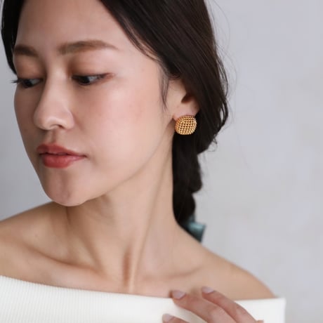 dot square pierce