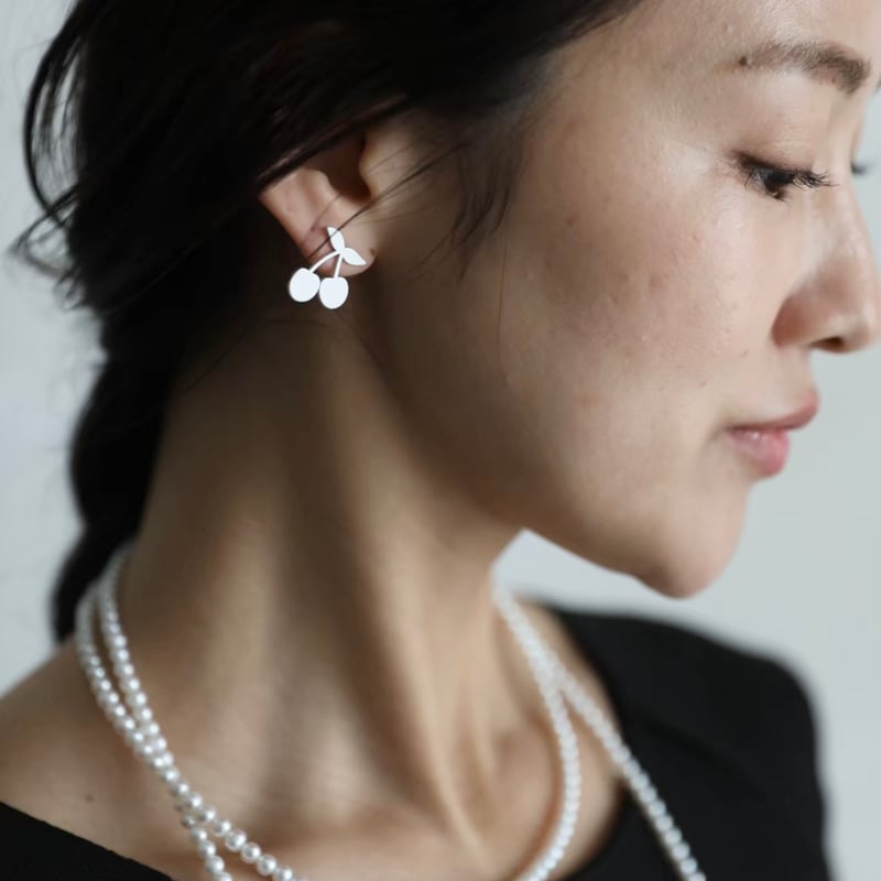 white cherry pierce | decollte_accessory white cherry pierce | decollte_accessory
