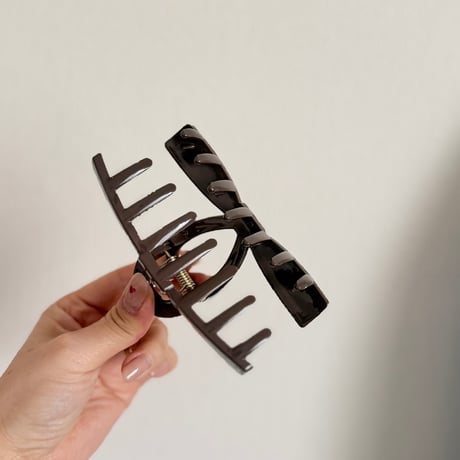 stitch line hair clip