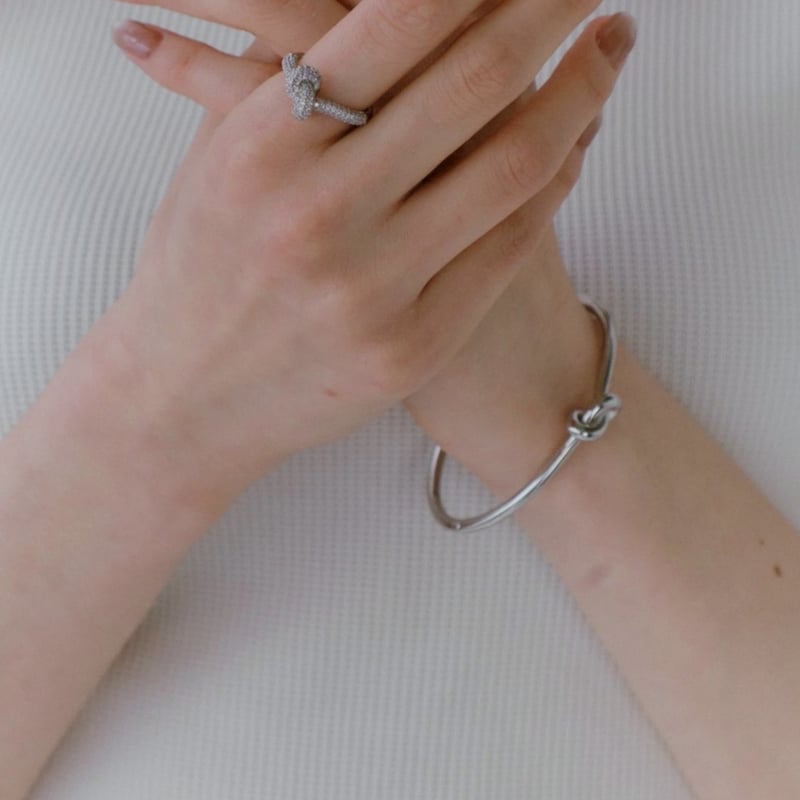 knot touch bangle | DECOLLTE ACCESSORY