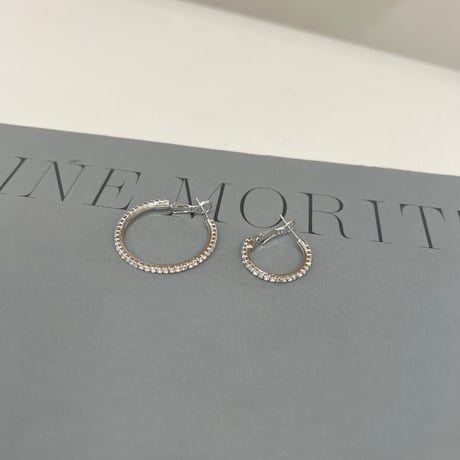 bijou line hoop pierce