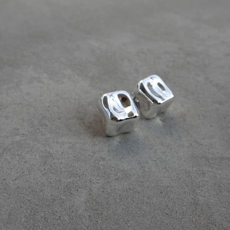 cube square pierce
