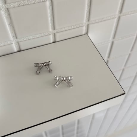 crystal ribbon brooch