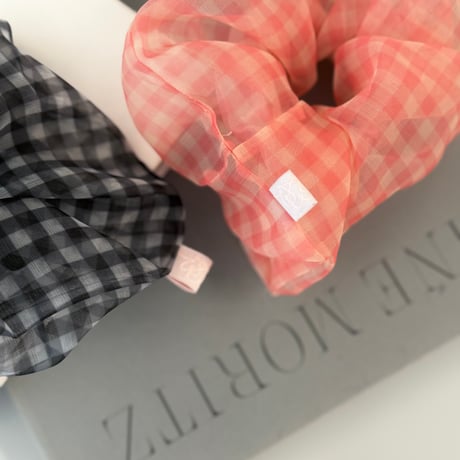 gingham check chouchou