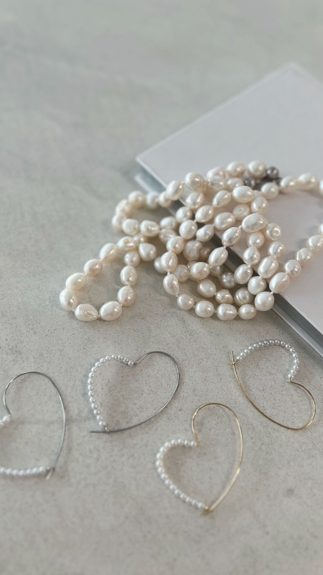 long pearl necklace | decollte_accessory