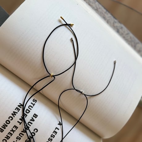 ball point choker necklace
