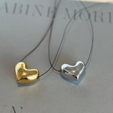 heart point long necklace