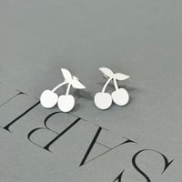 white cherry pierce