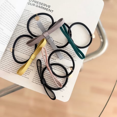 loop ribbon hair tie