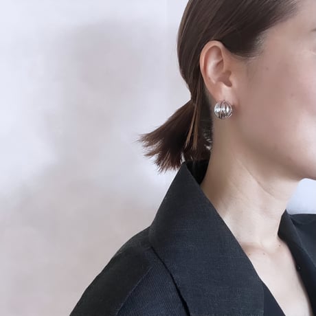 color ball pierce L
