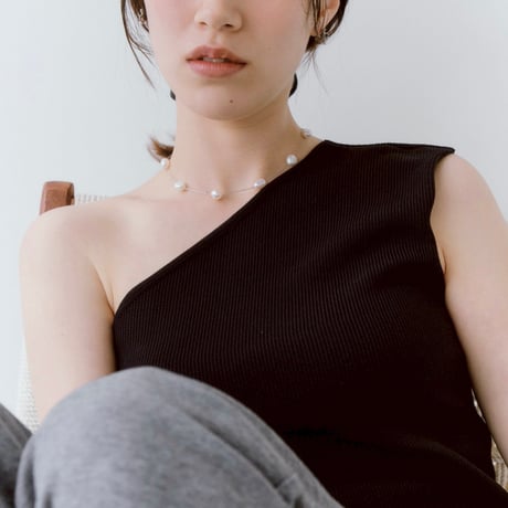 pearl dot necklace
