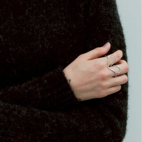 double finger heart ring