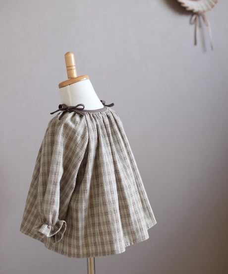 shoulder ribbon blouse