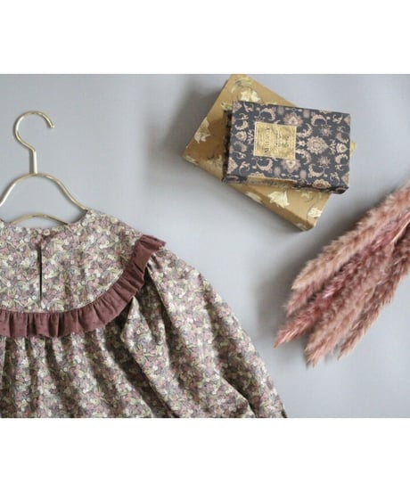 Cherry ripe/Round yoke blouse