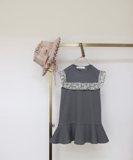 square french one-piece